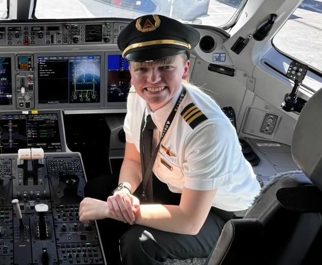 Delta First Officer Amanda Vogt