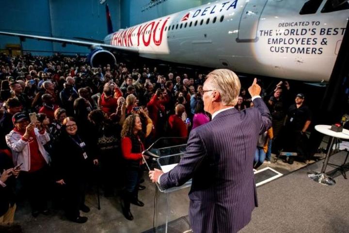 Ed Bastian speaks to Delta employees.