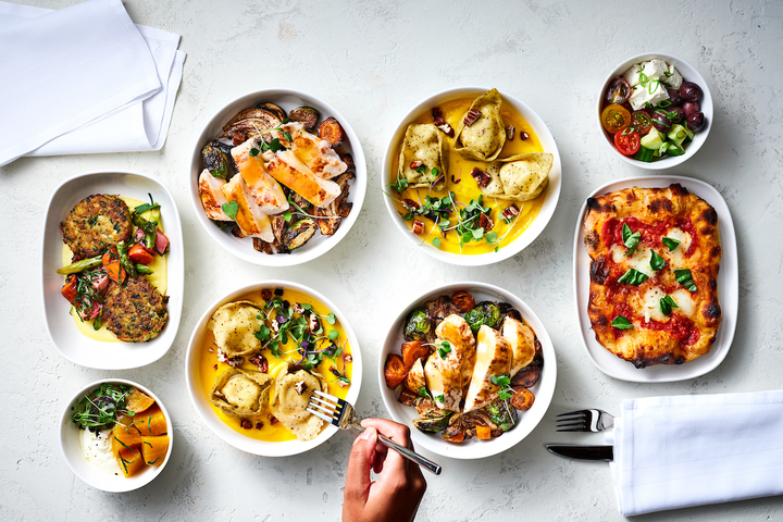 First Class customers on select flights 900 miles or greater will again enjoy hot meals featuring local ingredients and favorite items. Menu highlights include ginger beer-braised osso bucco, wild mushroom ravioli, chicken cacciatore and French bread pizza.