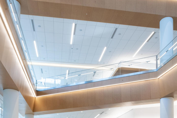 Atrium of Delta's new LGA terminal