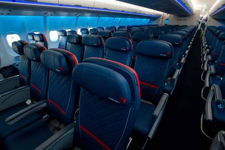 Comfort+ cabin in the A33-900neo