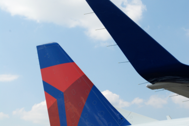 ERJ-175 tails