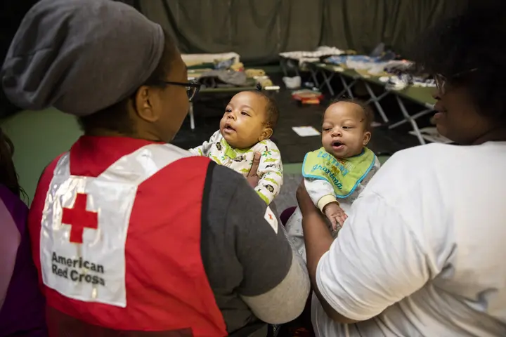 Test image red cross
