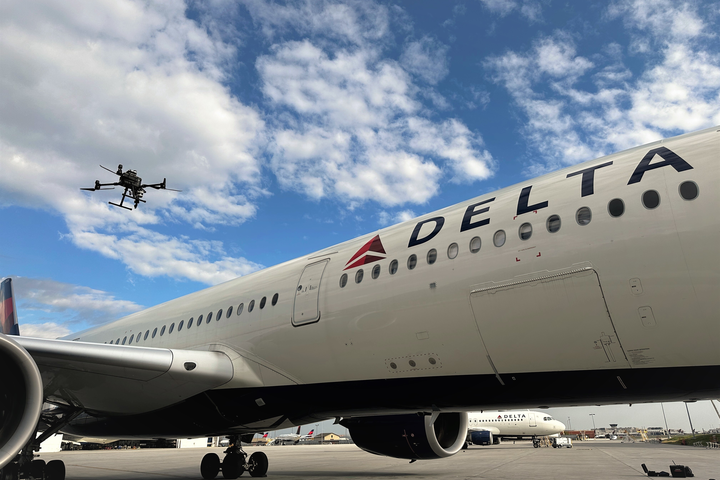 Delta’s autonomous drone inspecting an Airbus A350-900.
