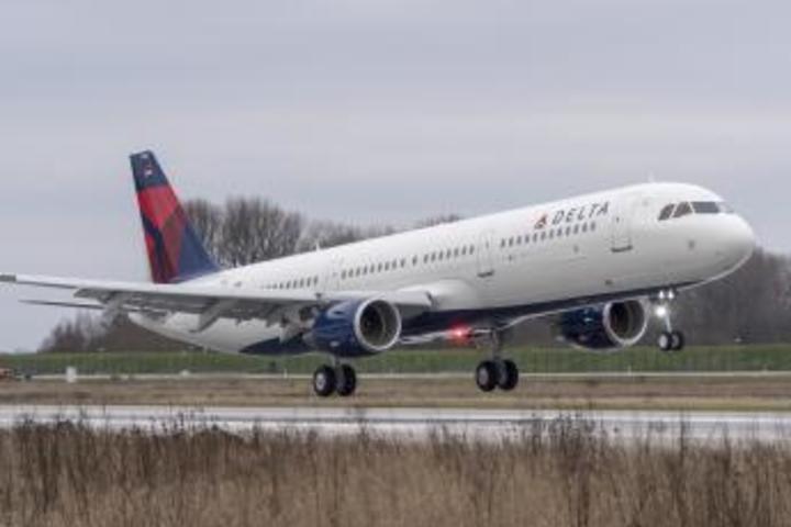 A321 departing