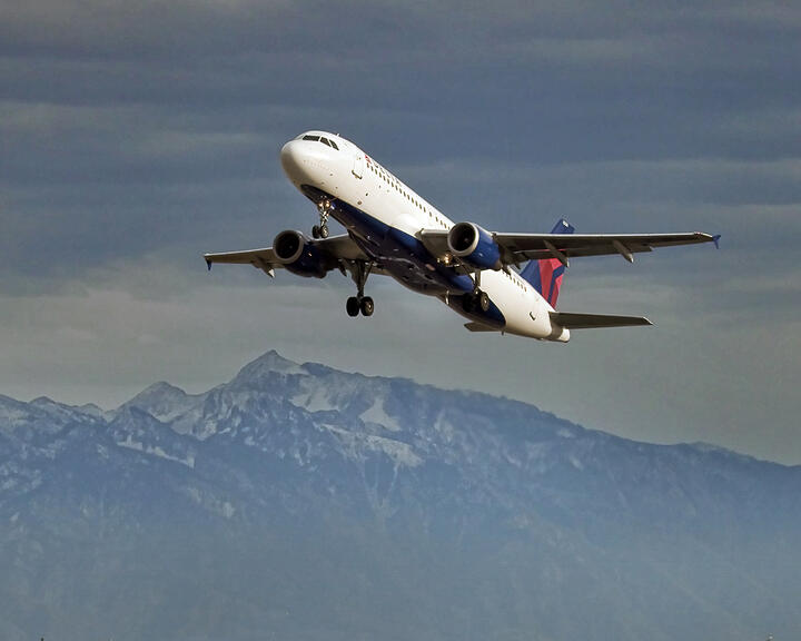 A320-200 taking off in Salt Lake City