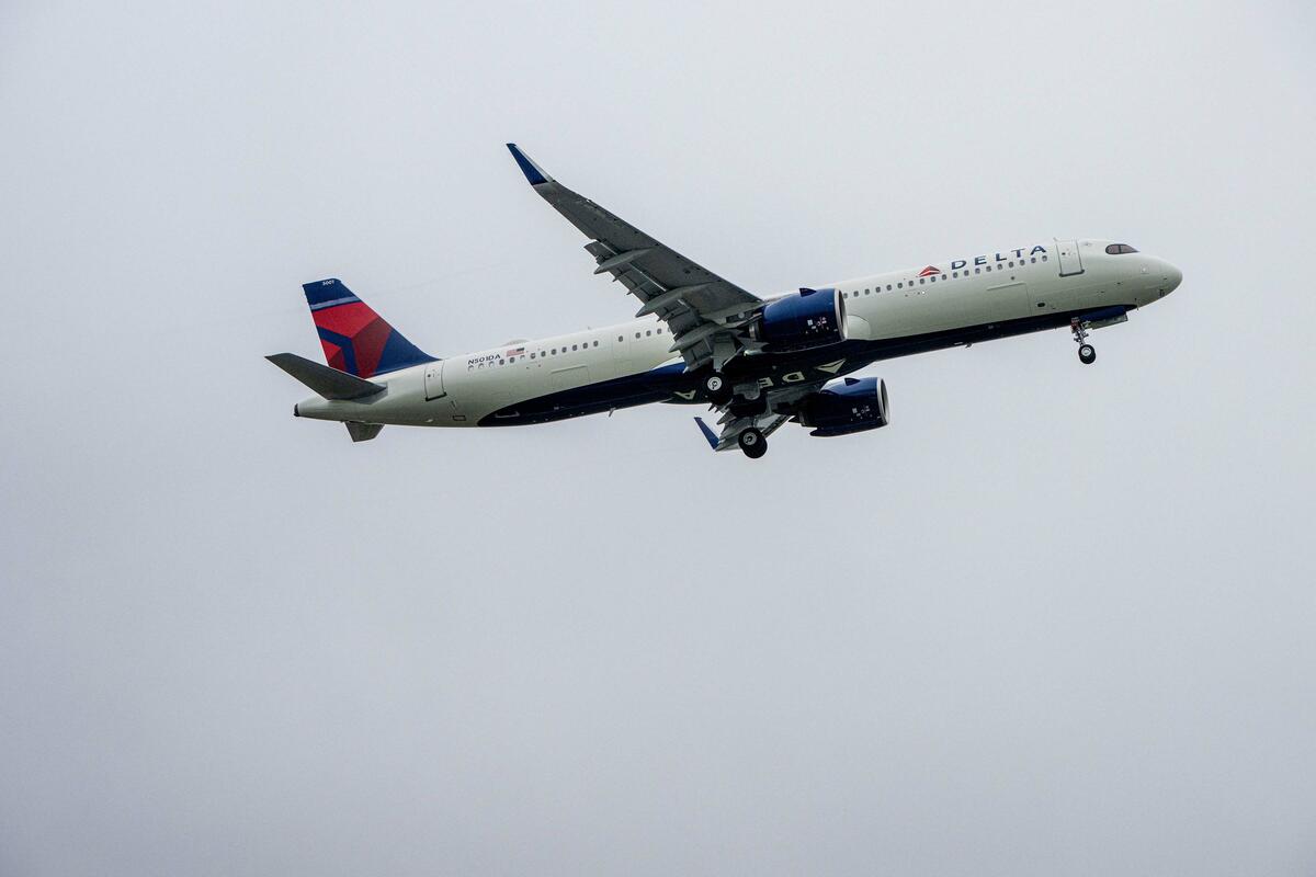 Delta A321neo departs from Boston Logan Airport
