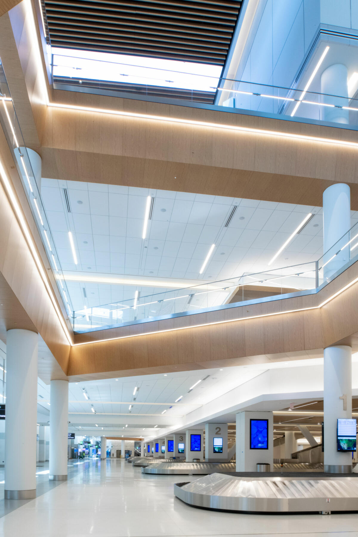 Atrium of Delta's new LGA terminal