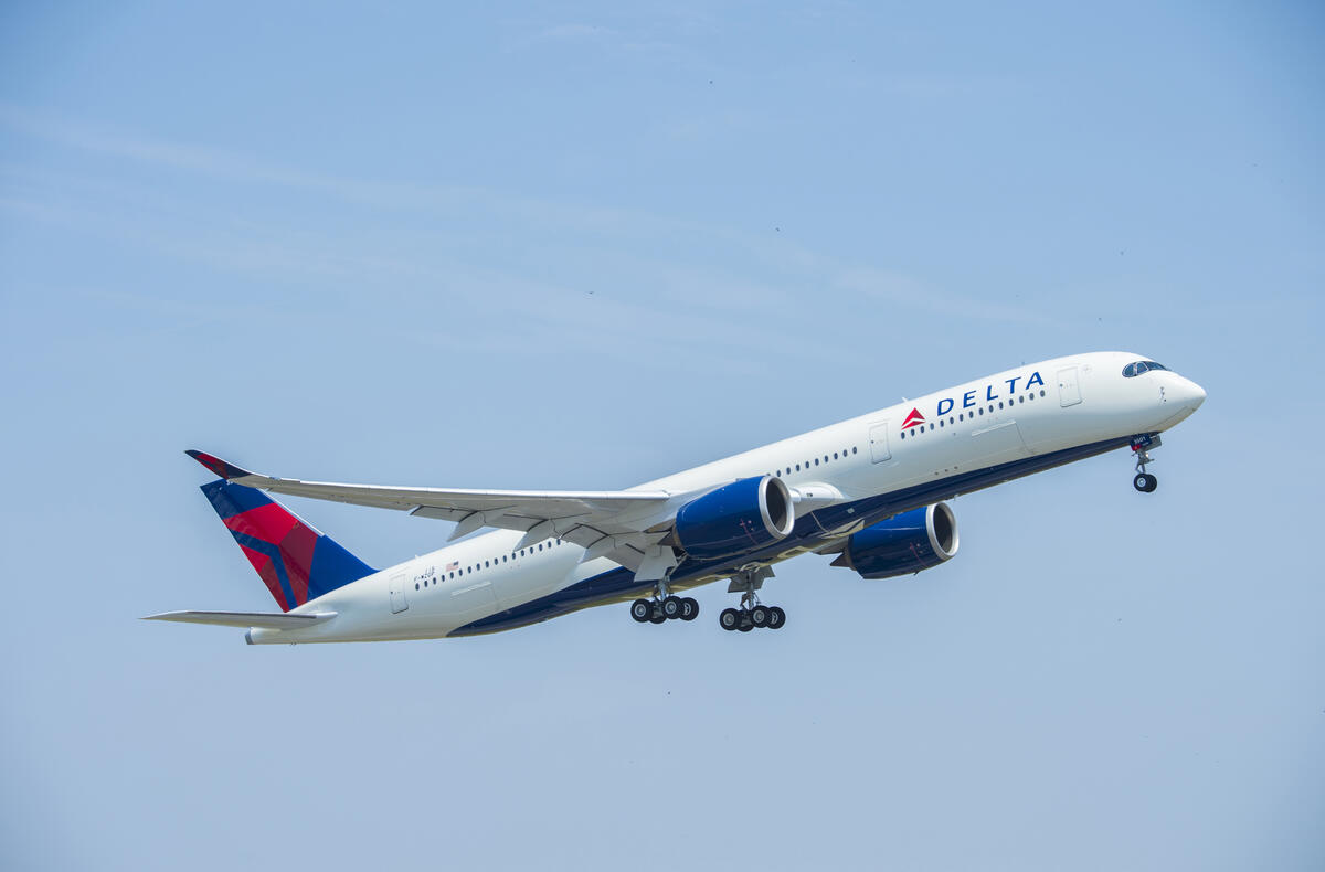 Airbus A350 in the air
